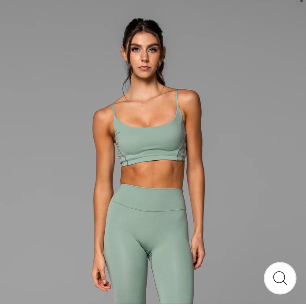 NWOT 1st Phorm Unwind Bra
